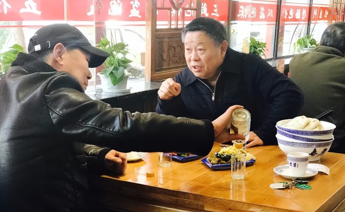 都是高档酒,普五、国窖1573谁更胜一筹?行家:差别很大弄懂再买