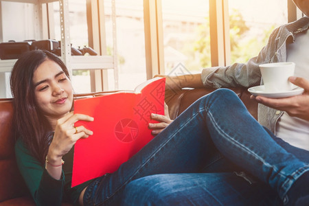 聊天默契不够？学会这三招，夫妻感情更甜蜜