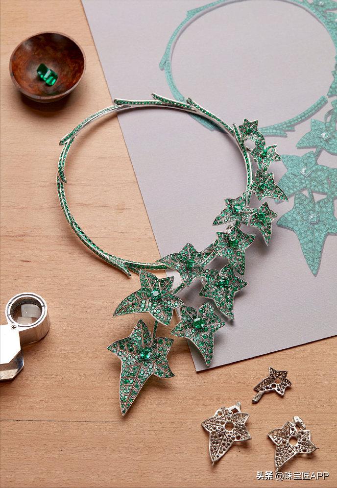 宝诗龙问号项链周冬雨,宝诗龙孔雀问号项链