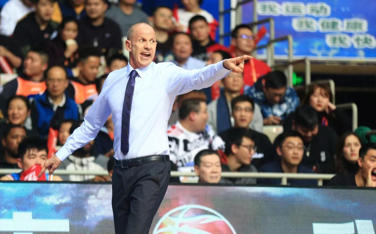 湾区翼龙连签数名cba球员,湾区翼龙队压哨三分