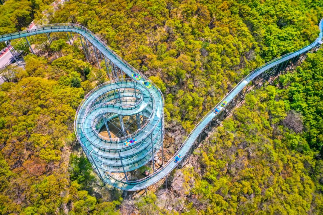 这个夏天一定要去玩一趟漂流,这个夏天一定要去玩一场漂流