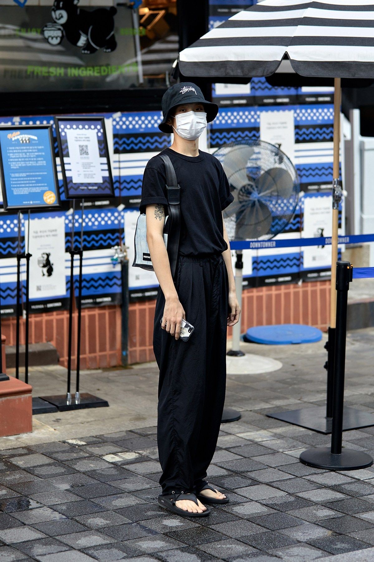 简约经典的黑白色怎么穿,春夏百搭外套黑白色