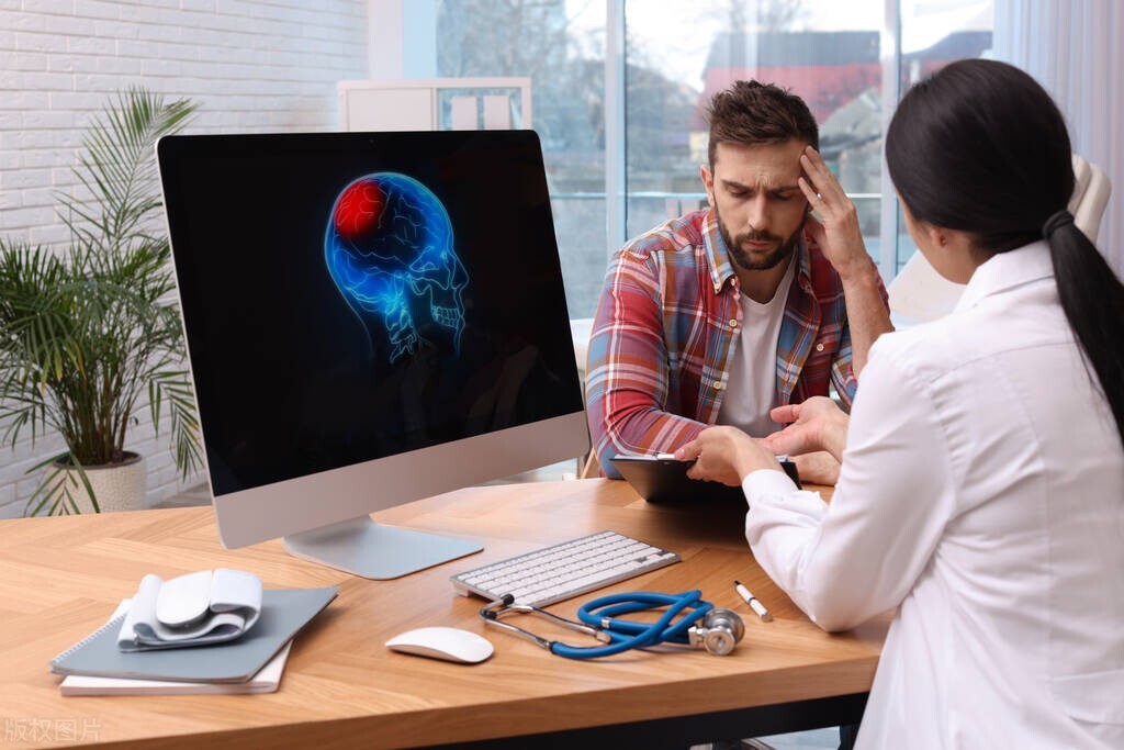 睾丸肿大像鸡蛋吃什么药,睾丸肿大如鹅蛋是什么原因