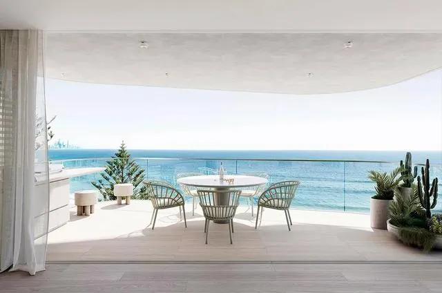 NorfolkBurleighHeads/澳大利亚黄金海岸掀起了巨浪