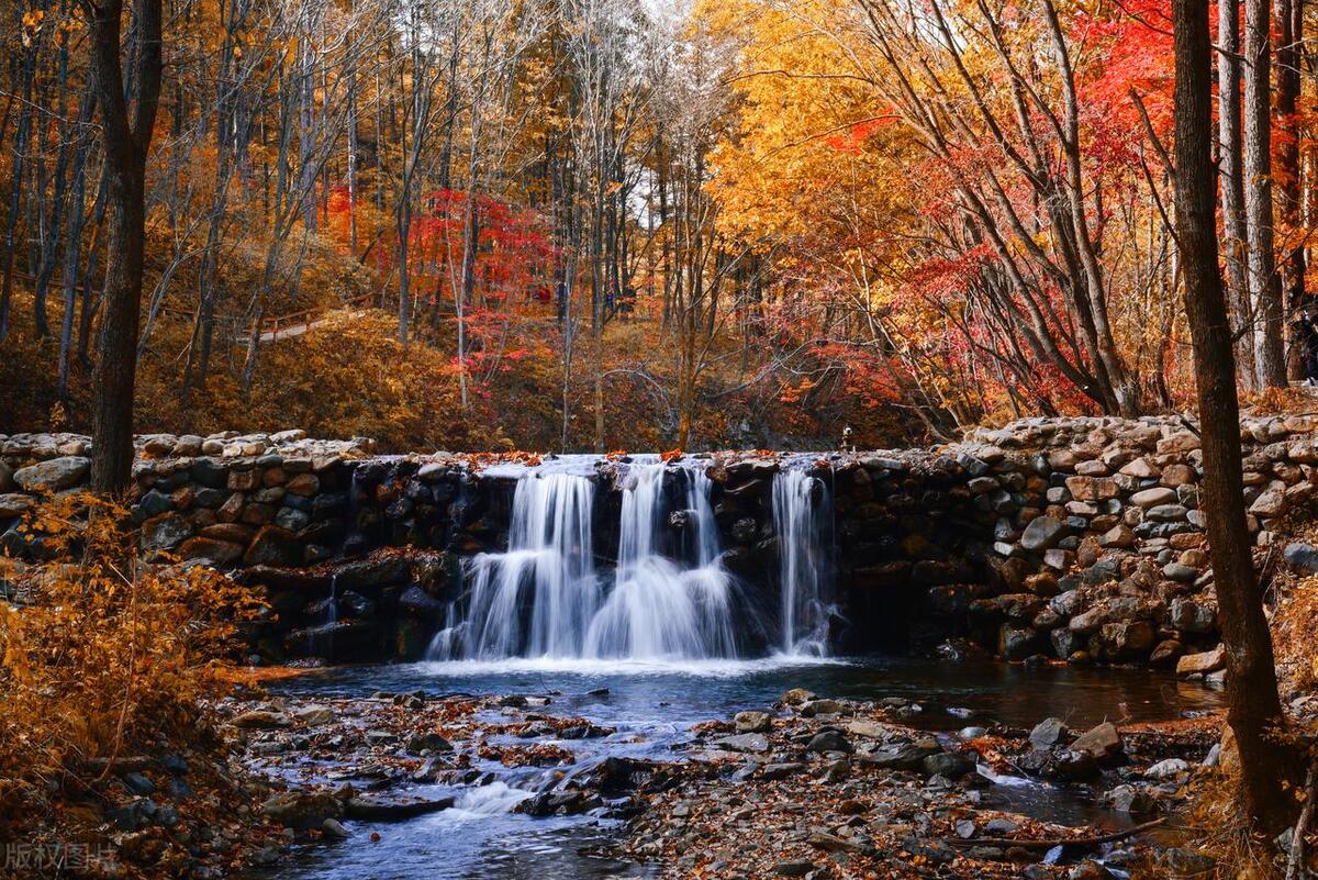 除了热门景点哪里适合旅游,除了春秋旅游还有哪里旅游便宜