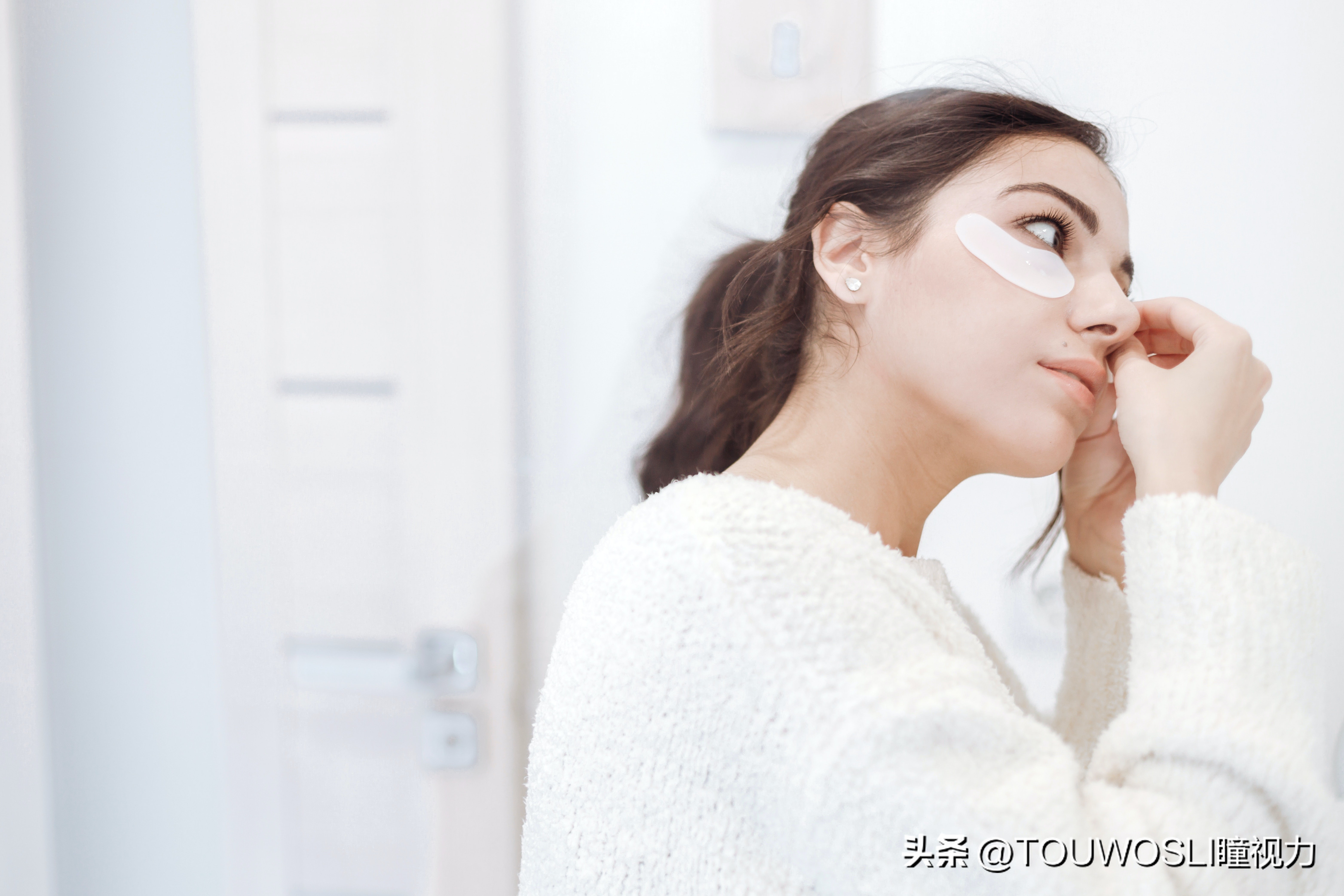 眼睛疲劳红血丝应该热敷还是冷敷,眼睛出现什么问题要赶紧治疗