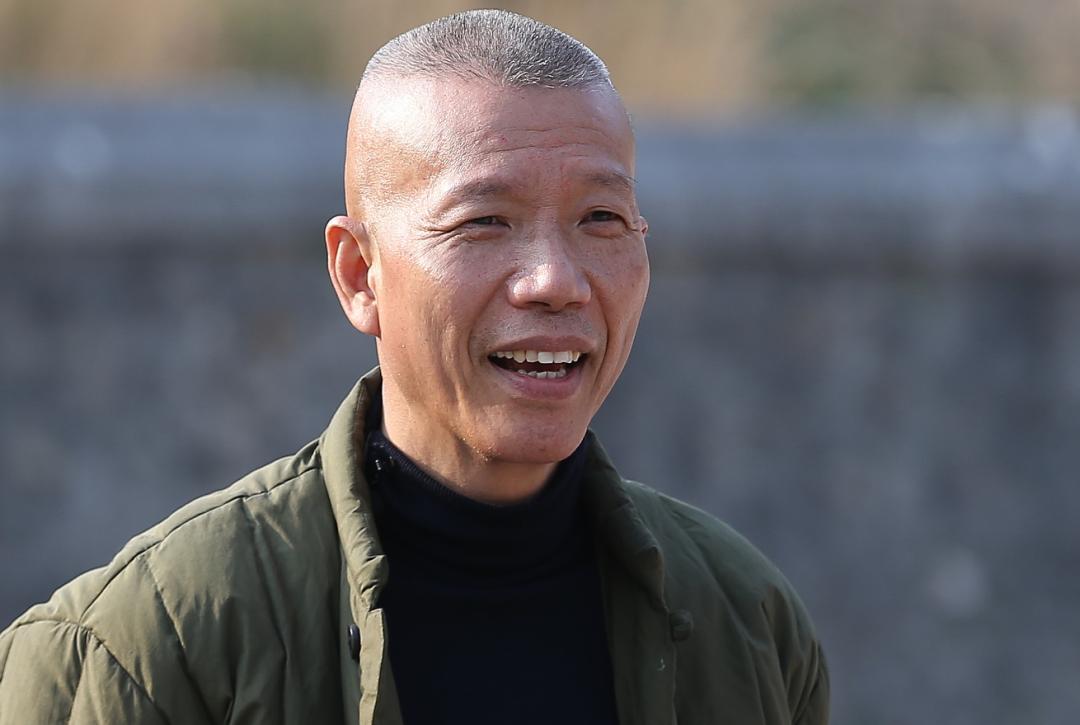 玩火上瘾3分钟烧掉百万!被外媒泼脏水的中国男人,凭啥一战封神