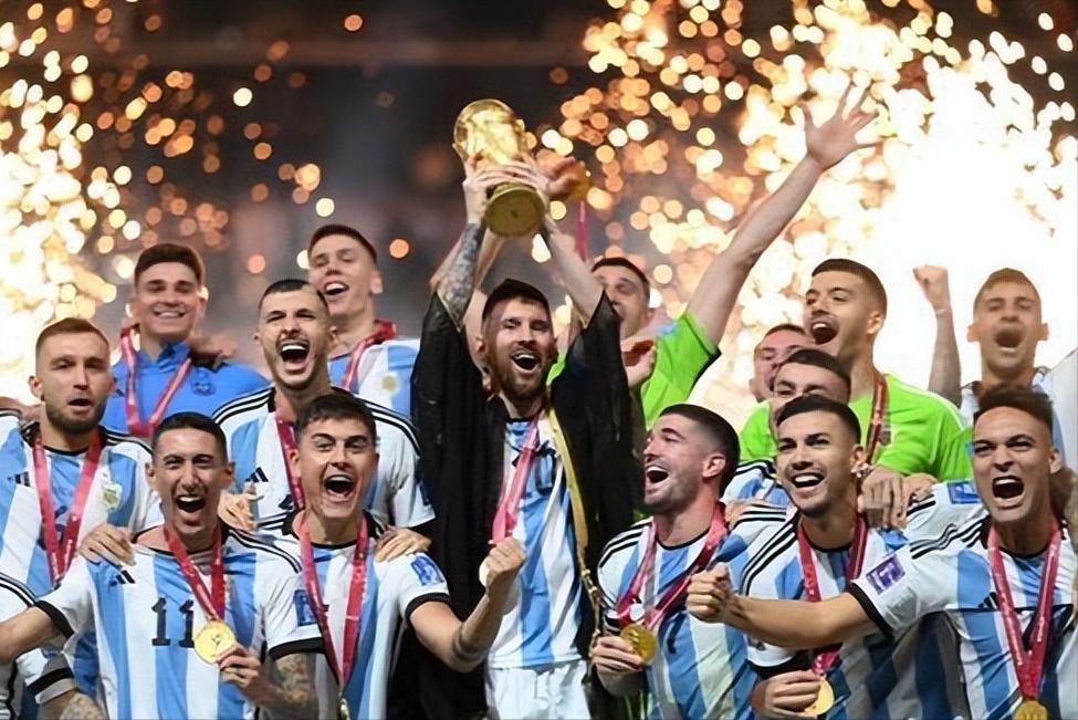 现役顶尖十大足球明星的球员,颜值高的足球明星