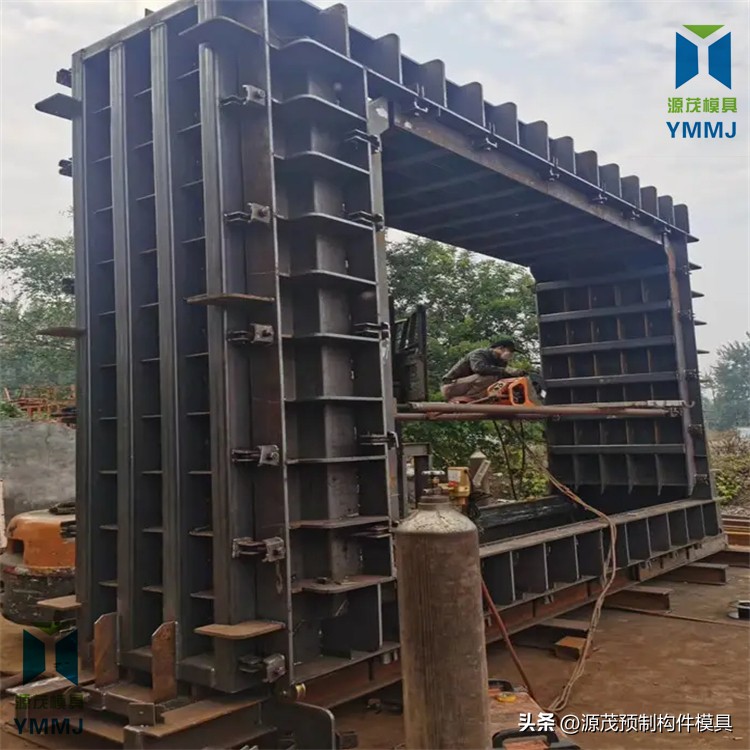 国内外地下综合管廊模具工程现状,浙江箱涵管廊模具直销厂家有哪些