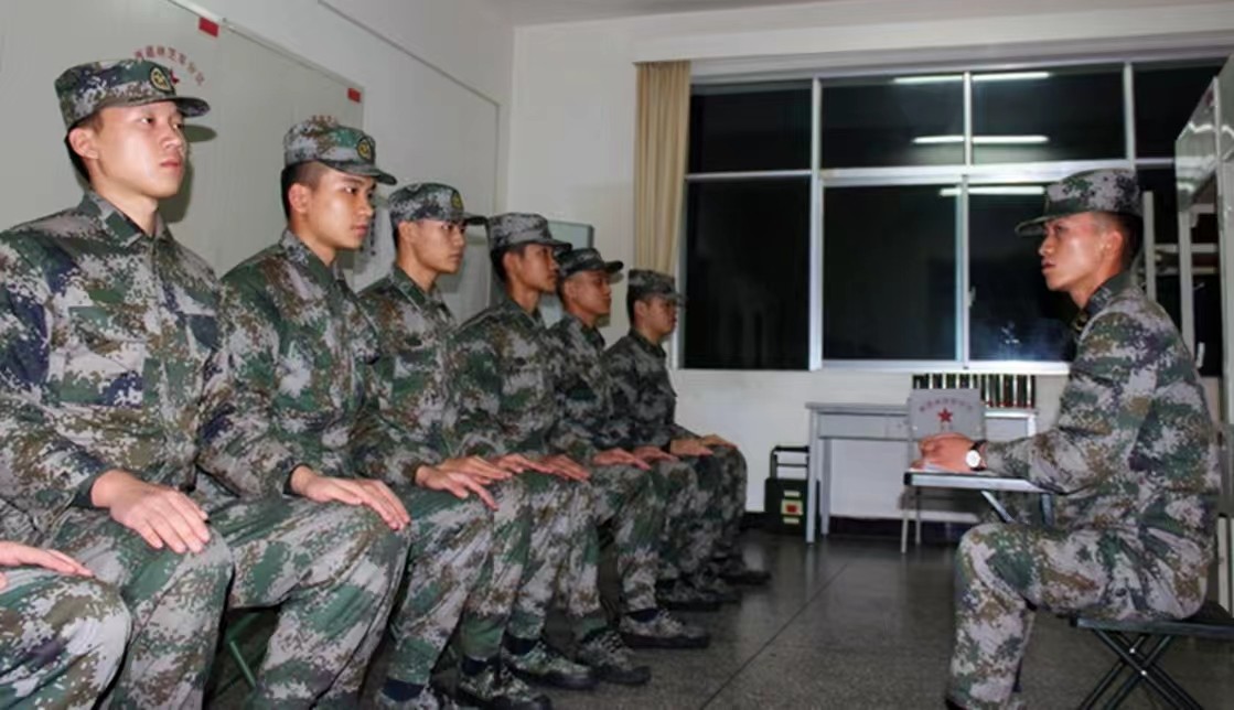 班长犯错误被撤职,班长犯错了被撤职了