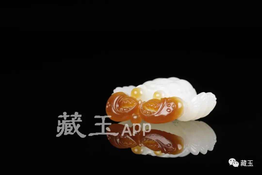 68元和田玉手镯,籽料8000元的手镯贵吗