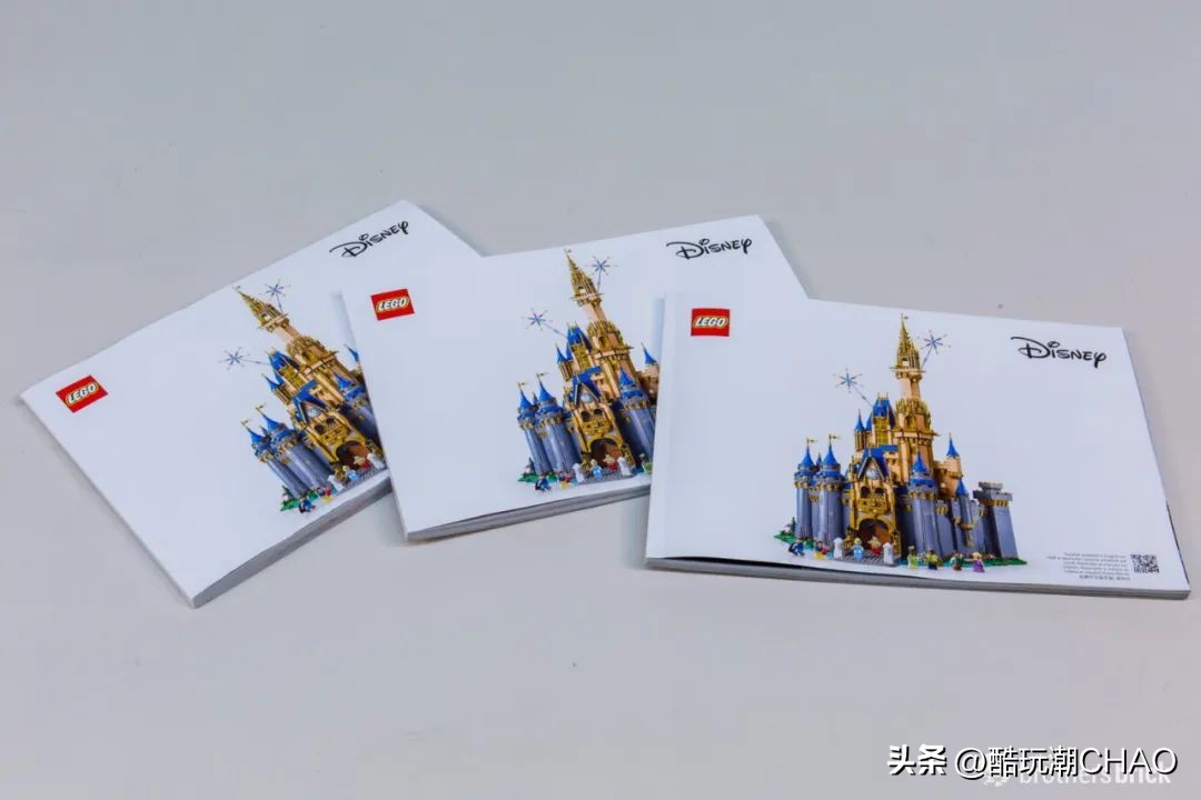 和迪士尼城堡一样高的乐高,和迪士尼乐园相似的城堡