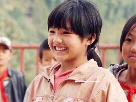 李勒优第一次见她妈妈在机场视频,优优李勒优现状