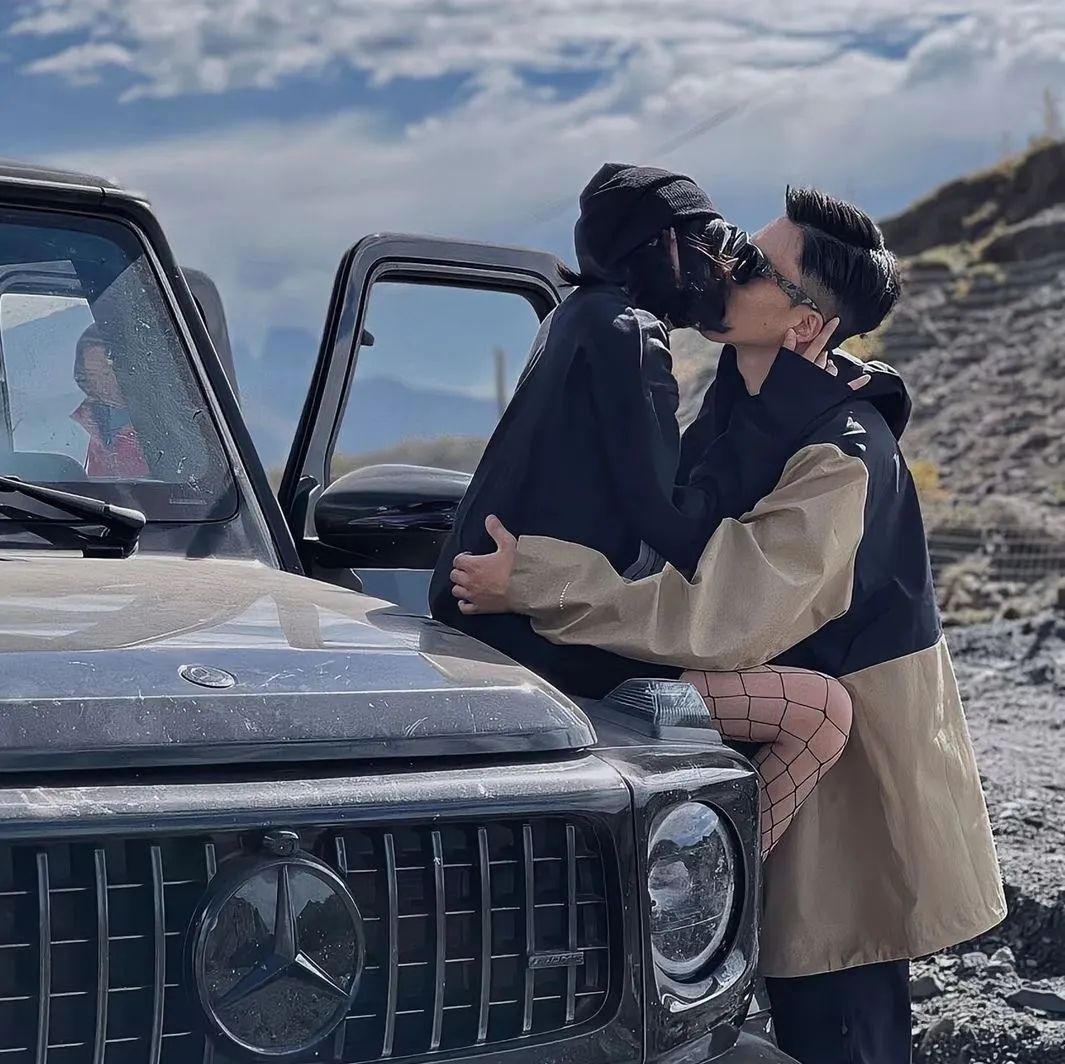 关于情侣日常热门文案短句有哪些,情侣60天文案短句干净