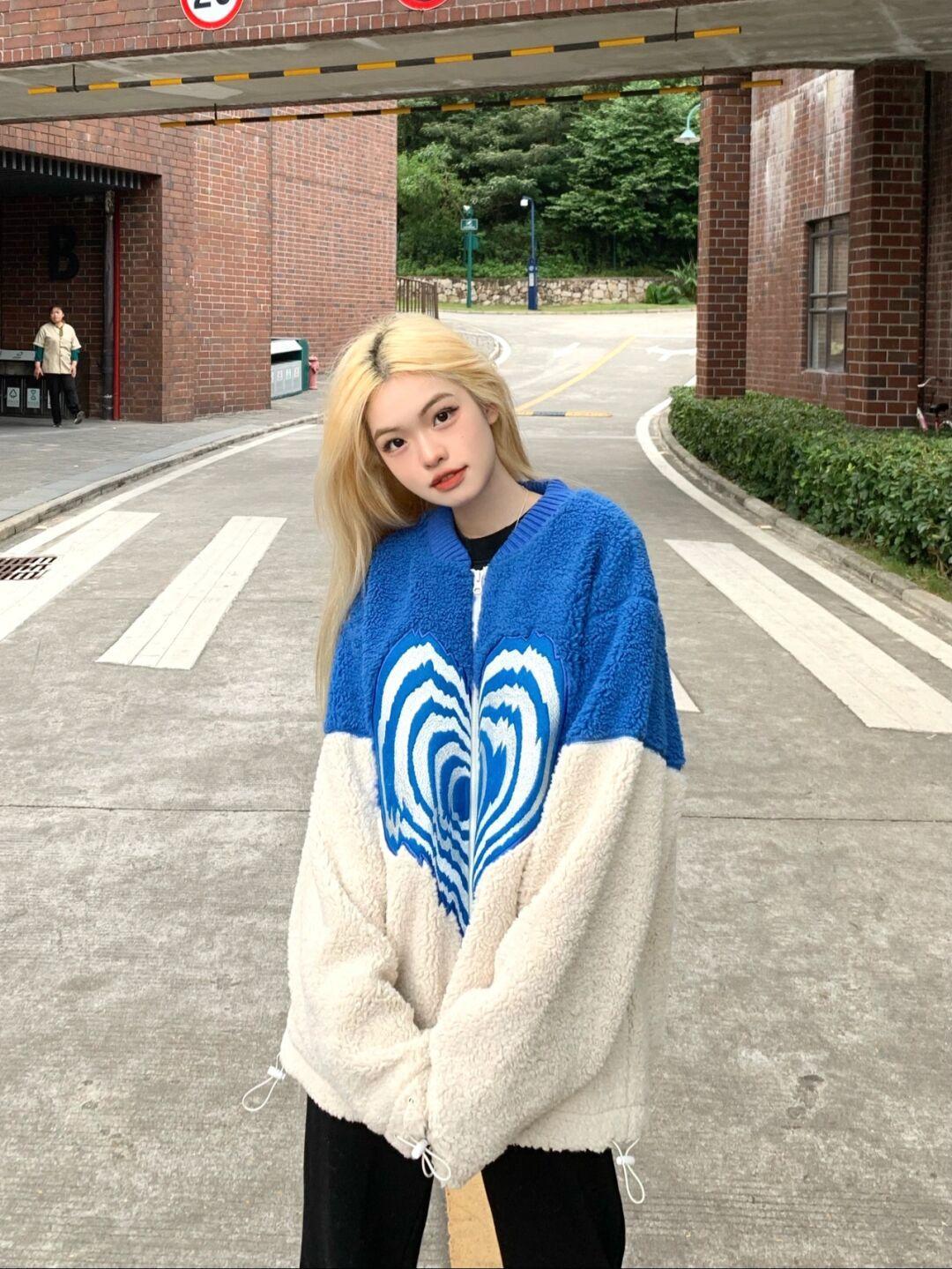 秋冬季高级感羊羔绒外套慵懒风,软糯糯羊羔绒外套