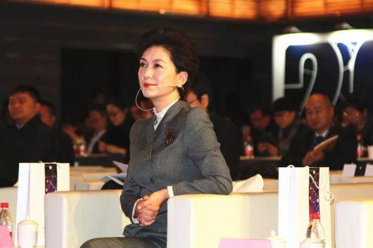 央视的海霞去哪了,国脸海霞康辉现身