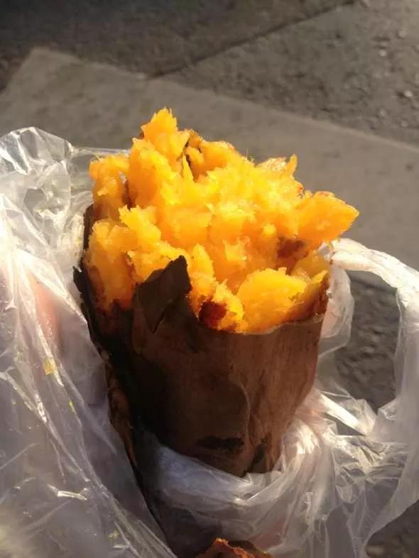 00后辞职摆地摊卖烤红薯,摆地摊卖烤红薯真实收入