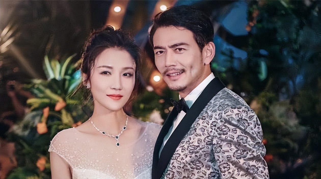 杨烁落魄总裁,杨烁落魄的时候捡垃圾