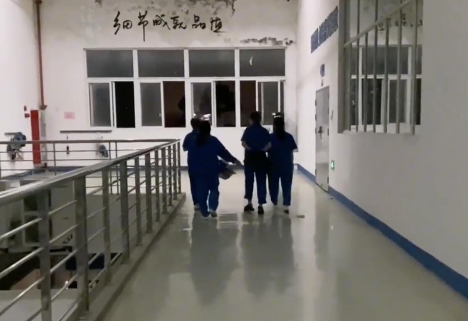 我，湖北人，16岁辍学打工，流水线工人，月薪5千，25万买车