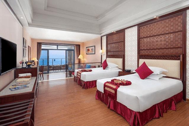 惠州碧桂园十里银滩酒店，五星级两日游，住一线海景房很便宜