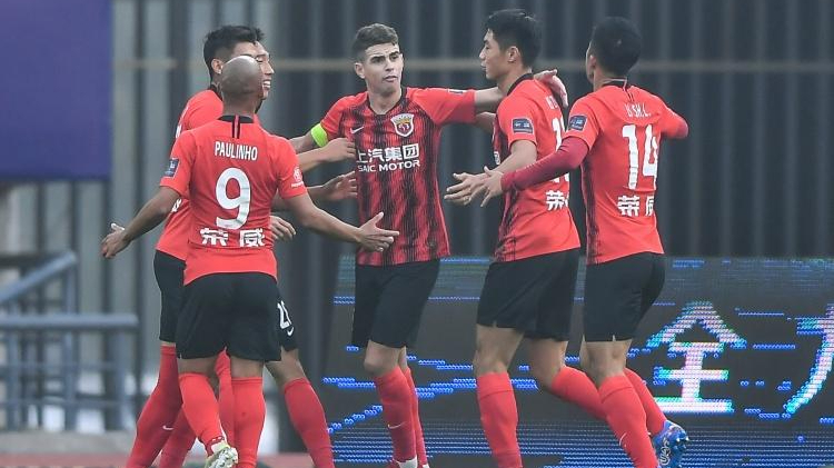 奥斯卡身穿弗拉门戈球衣笑容满面,奥斯卡回归首战献传射