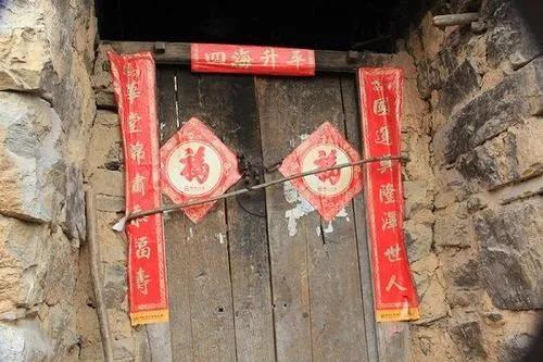 春联到底怎么贴冷知识,今年春联怎么贴是正确