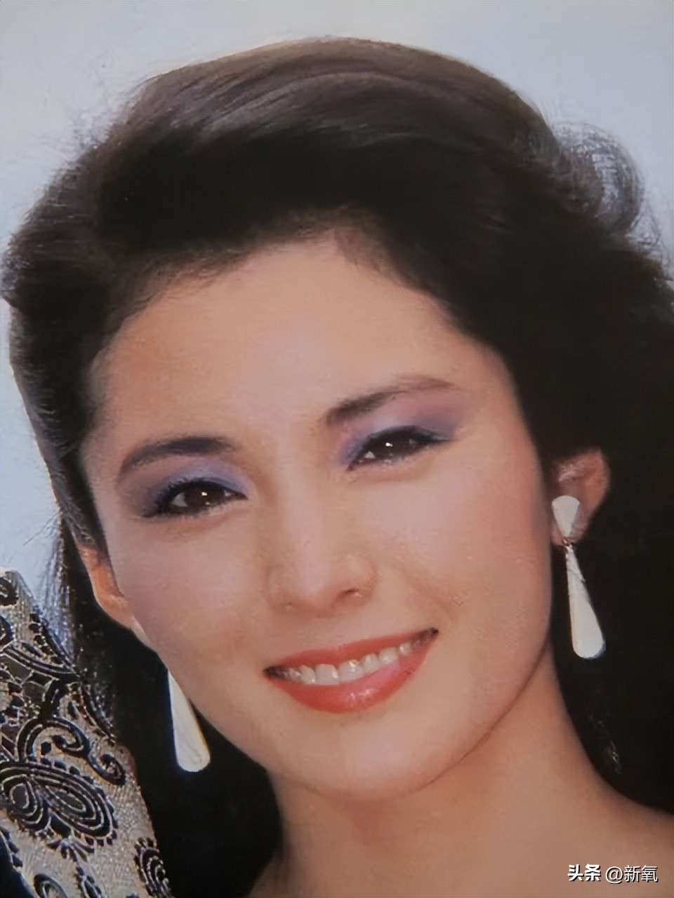 曾黎年轻时的颜值生活照,曾黎什么时候翻红的