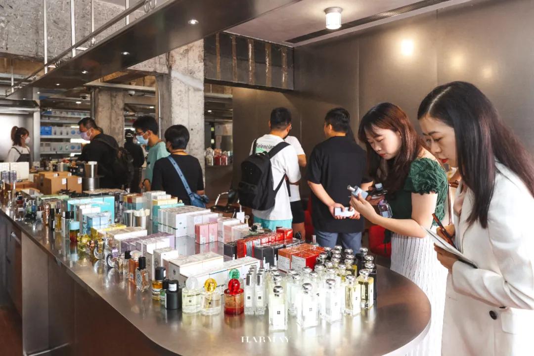 解码极致产品引爆市场的奥秘,解码企业转型数字痛点