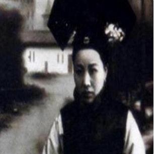 日军日记：*安妇慰**不服从管教，我很愤怒，用*刀刺**插入她的*体下**