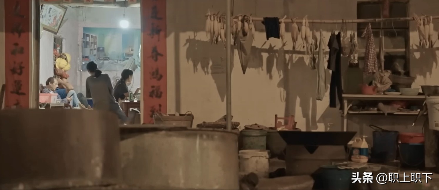 深圳22岁打工妹辞职考程序员后薪水比工厂还低，揭秘五种职业内幕