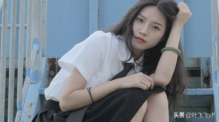 女人偷偷喜欢你会有这5个表现,女人喜欢你这几个暗示很明显