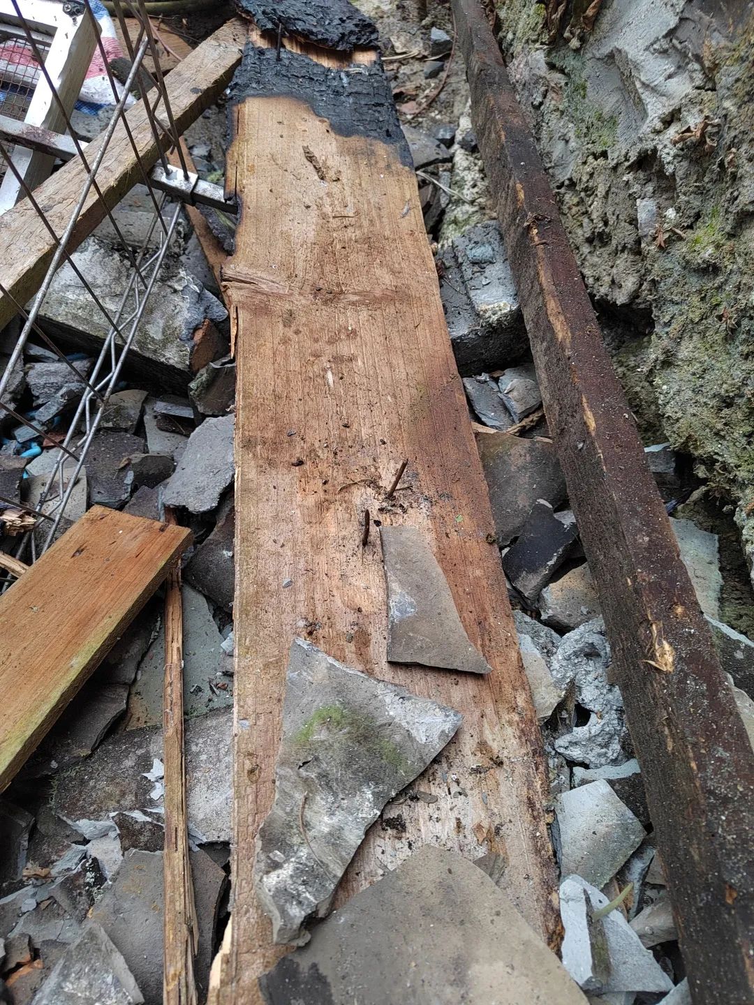 脚踩到钉子上怎么处理,脚踩到钉子处理视频