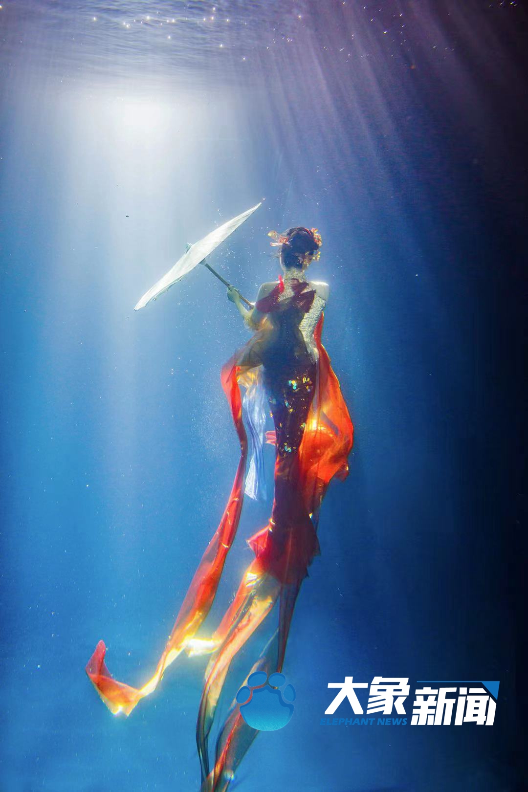 水下洛神何灏浩个人资料,潜水冠军何灏浩