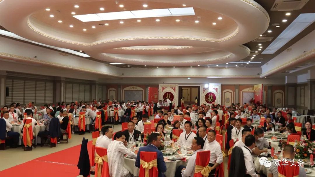 意大利华人服装行业协会第三届换届庆典圆满成功，李小锋蝉联会长