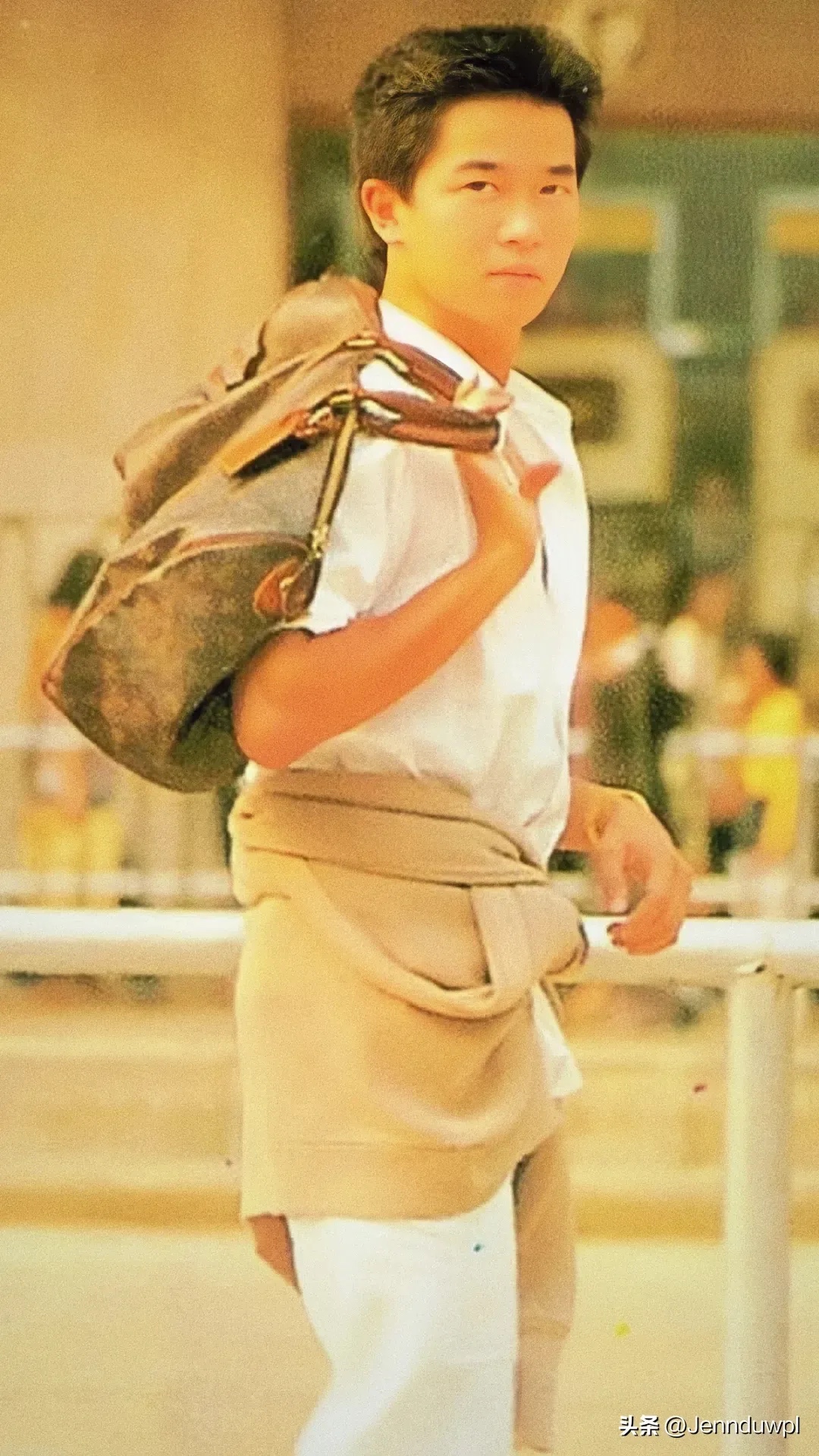 陈百强衣着品味帅到炸,陈百强时尚品味