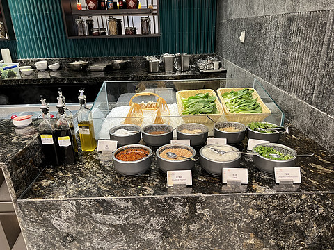 窗含西岭千秋雪成都环球中心雪山,窗含西岭千秋雪魅力成都