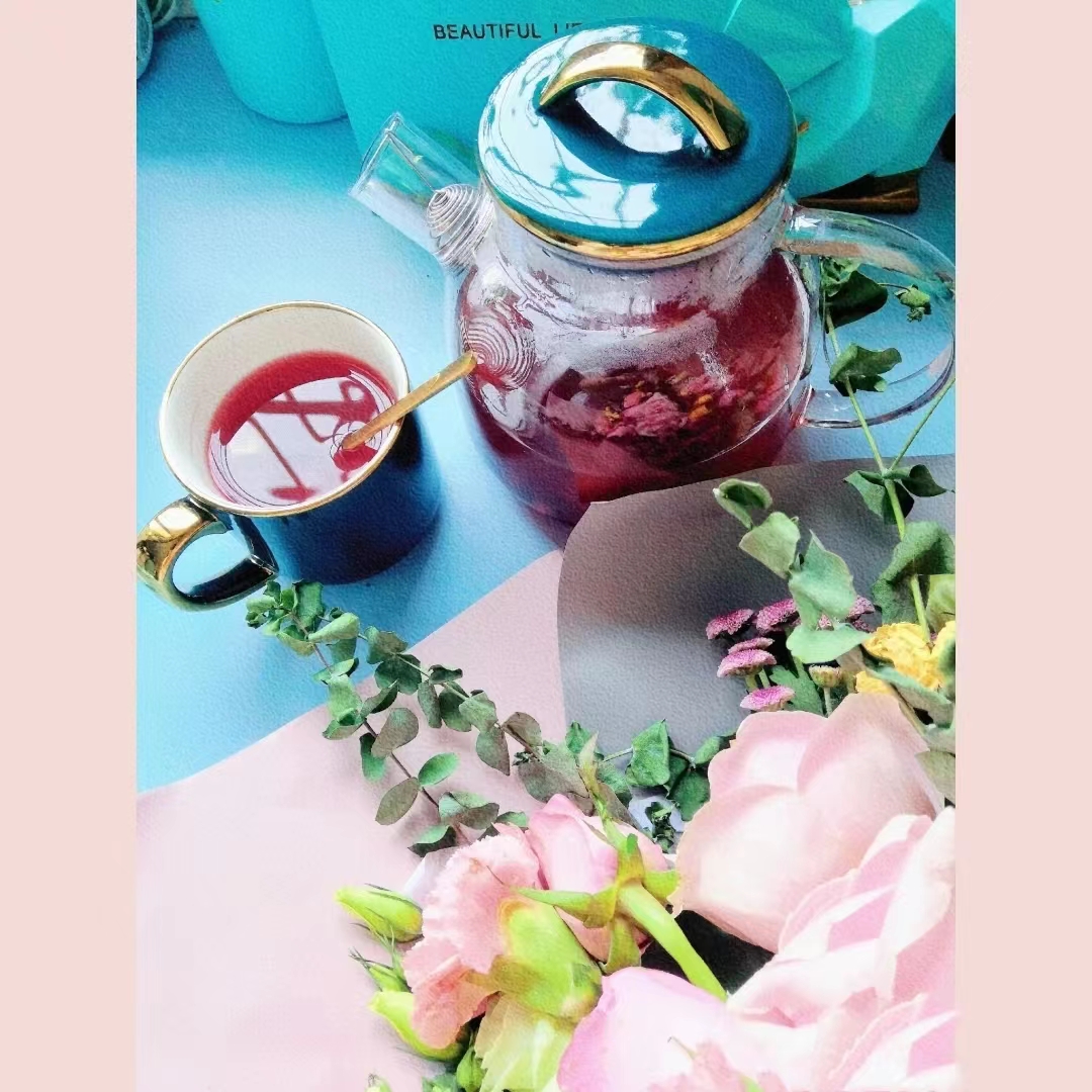 养生茶女孩必备补气血,养生女孩喝的茶金银花茶