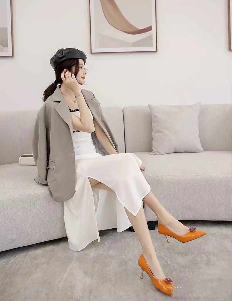 橘色鞋子怎么搭配袜子好看,橘色鞋子怎么配西装