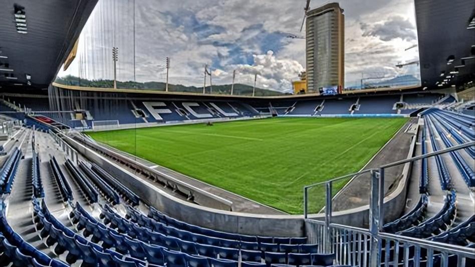 欧洲足球豪门球场盘点,欧洲足坛十大震撼球场