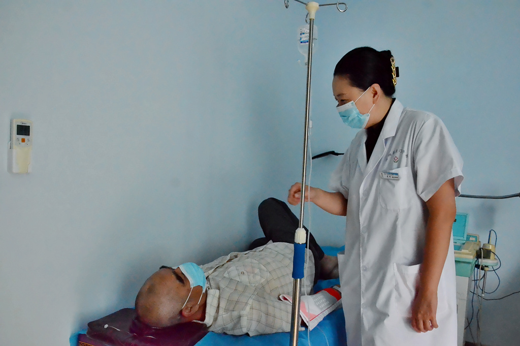 洛阳普康中医院,卫健局服务百姓健康义诊活动总结