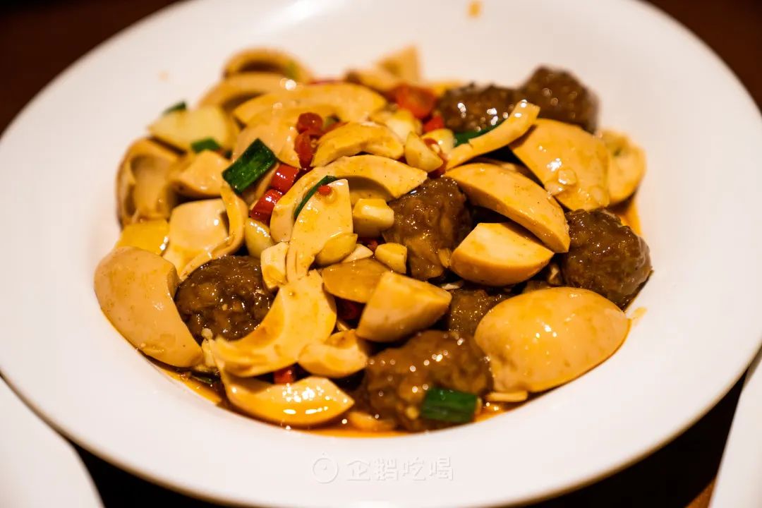 辣到落泪也舍不得停嘴的宝藏城市，不是长沙成都重庆