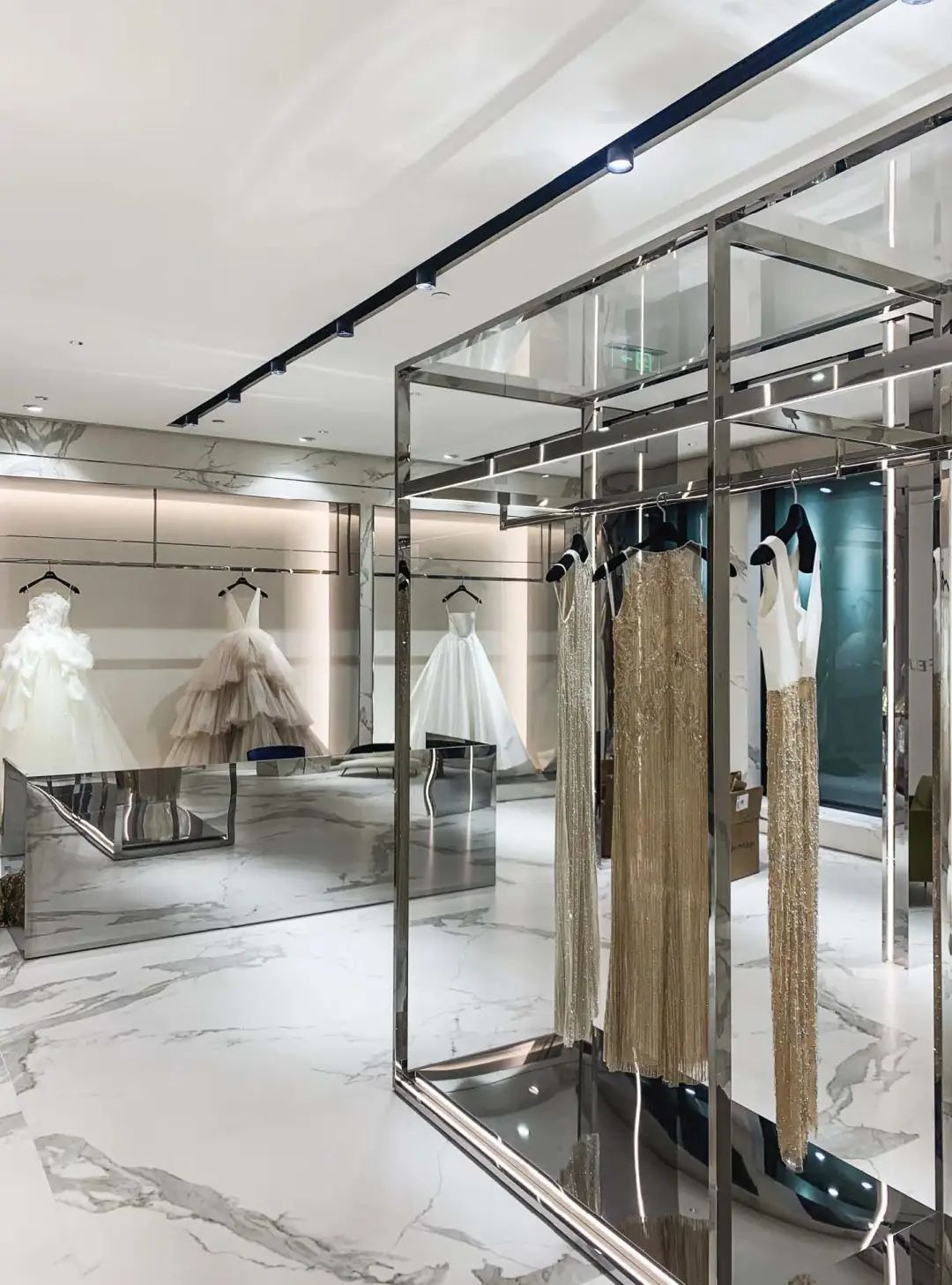 什么是岩板,什么是岩板餐桌