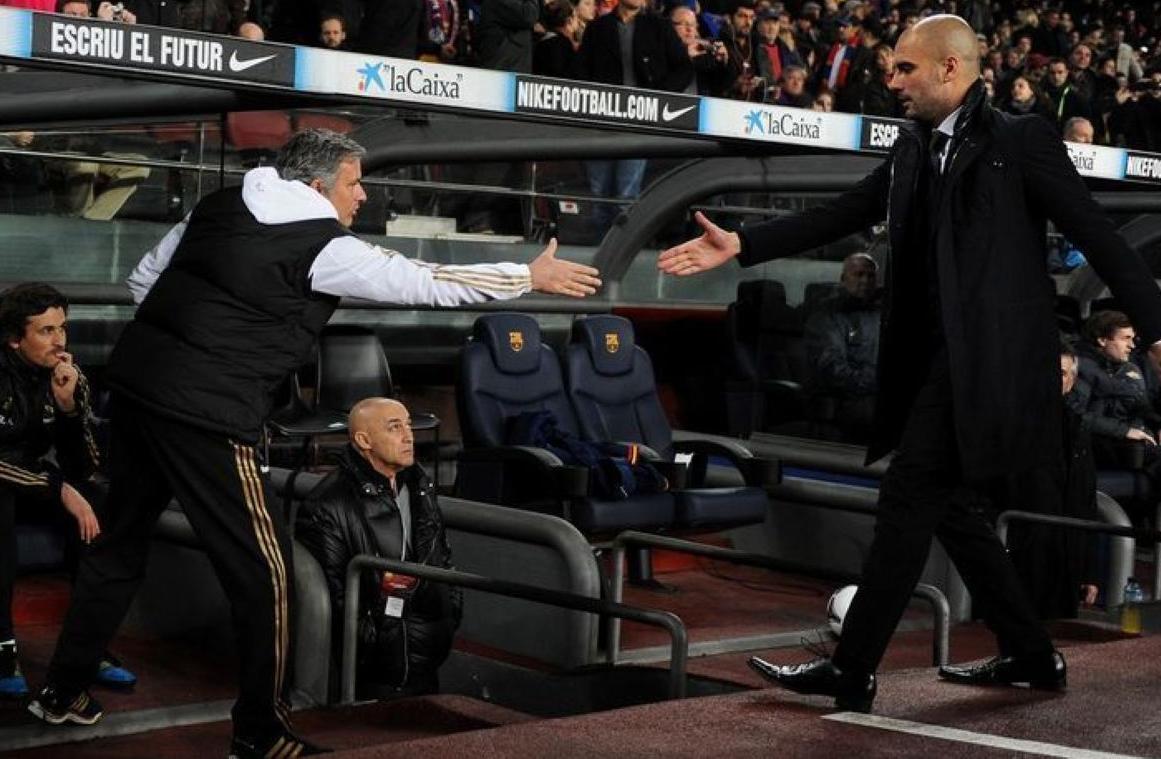 瓜迪奥拉让伊布做配角，伊布哪能受得了这种气，仇恨自此落下