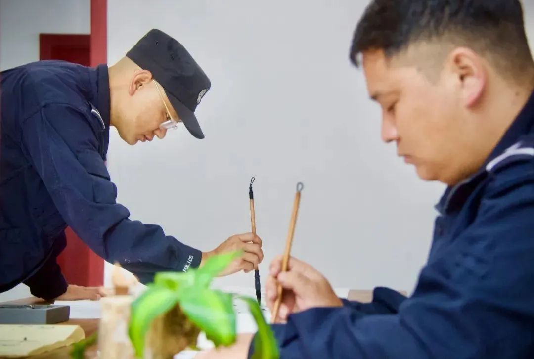 “兴趣小组”打造警营文化“新天地”