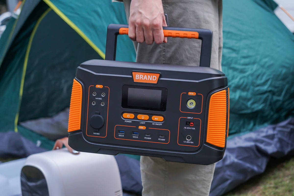 金威澎全兼容快充10000mah,支持80w无线充电