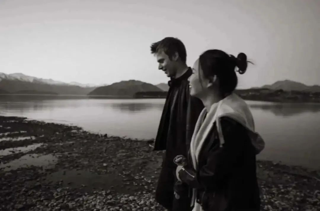 00后中国女孩在外国跳舞,中国美女在新西兰跳舞