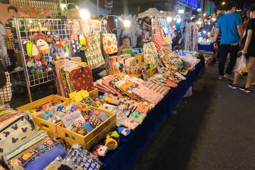 二十万人民币在泰国能买什么,在泰国100块人民币能买什么