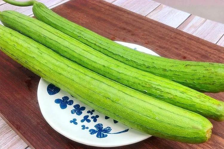 和朋友们聊一聊退休后的打算,大家都在为退休生活做准备