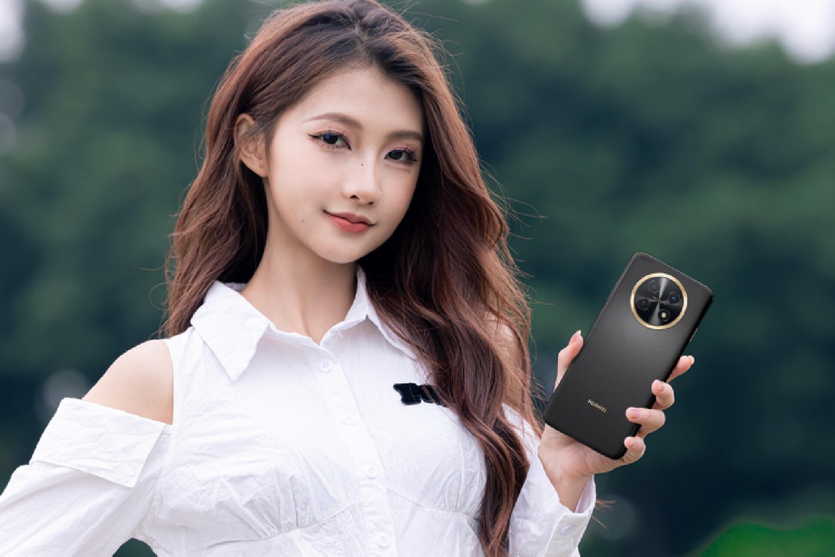 7000毫安电池巨屏长续航手机,7000毫安大电池华为