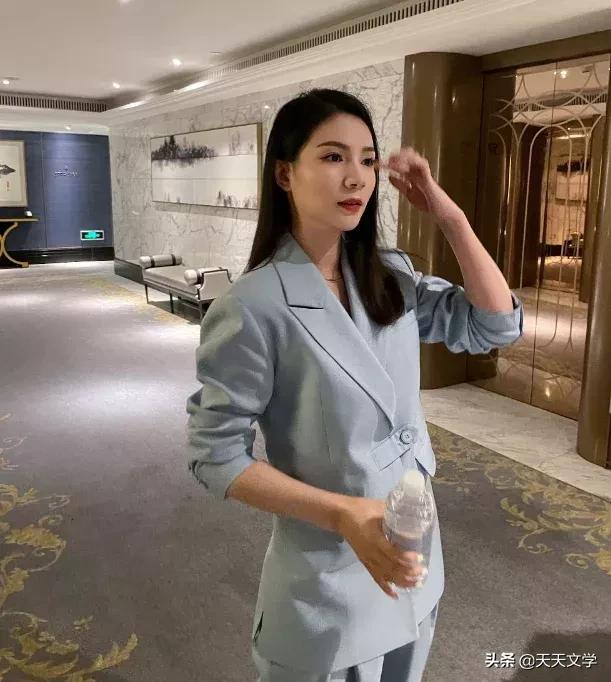 何姿与秦凯对唱,秦凯向何姿求婚全过程